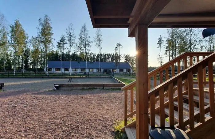 Hotelli Granlunda Gard *