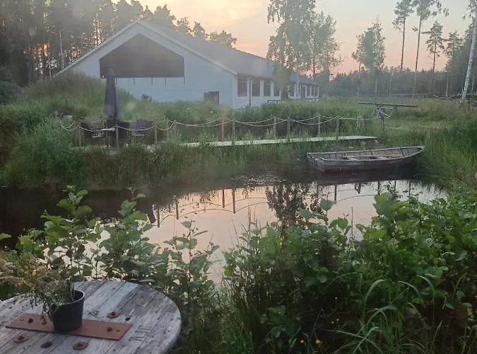 Hotelli Granlunda Gard *